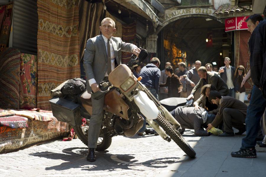 Agent 007 (Daniel Craig) pulls up to a Turkish market in the opening scene. No good parking.