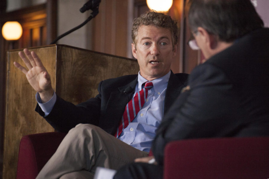 Kentucky Senator (R) Rand Paul discusses his political views with David Axelrod at an IOP event in Ida Noyes Tuesday afternoon.