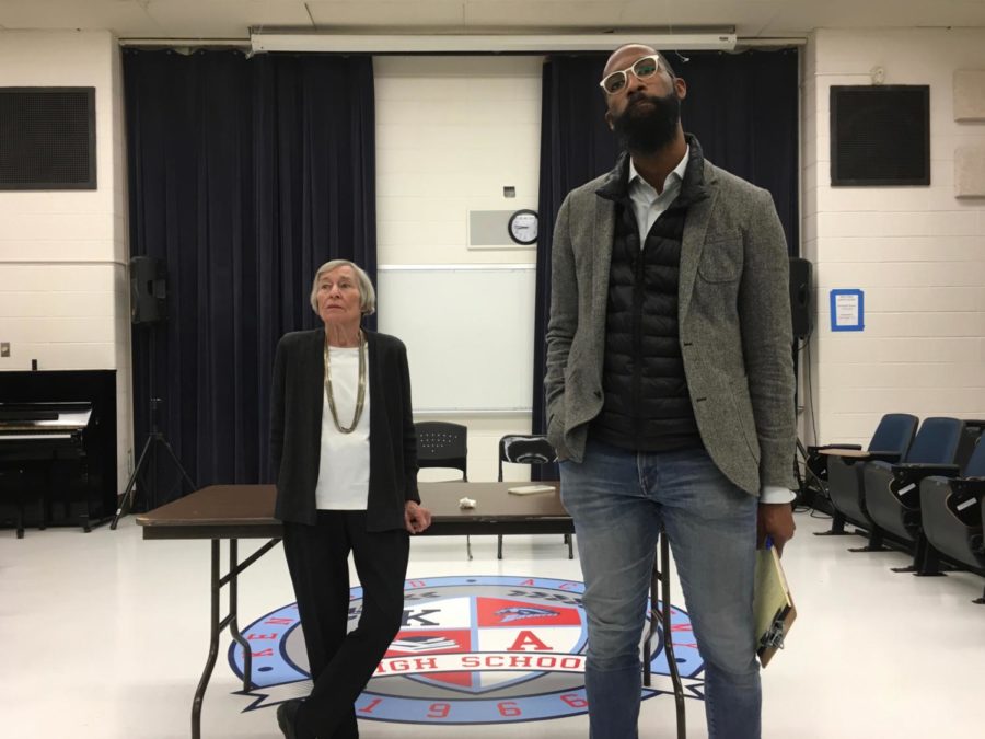 Barbara Flynn Currie and Curtis Tarver hosted a town hall meeting at Kenwood Academy.