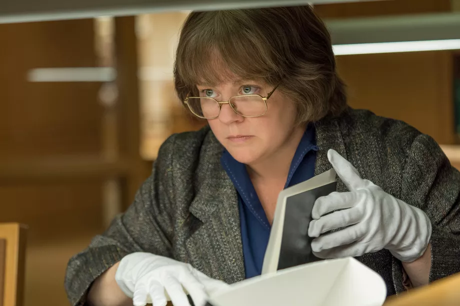 Melissa McCarthy plays a lovable schemer in Can You Ever Forgive Me?