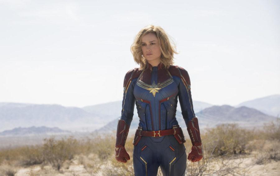 Captain Marvel manages to live up to its overhyped billing, despite the exaggerated critiques in recent reviews.