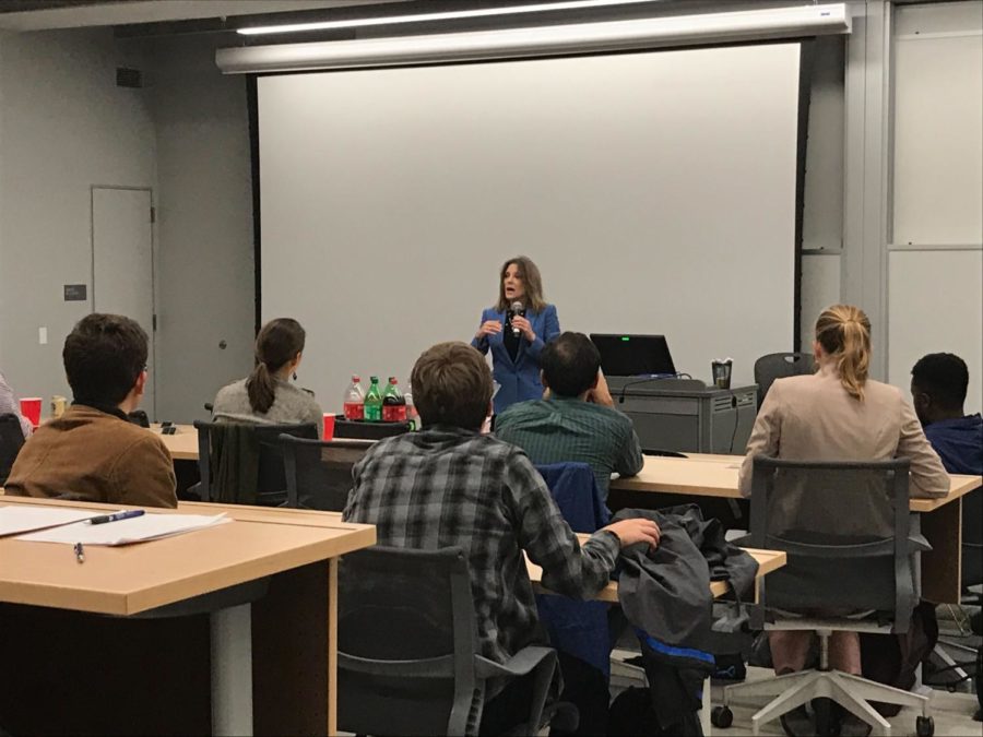 2020 Democratic presidential candidate Marianne Williamson speaks with Harris students.