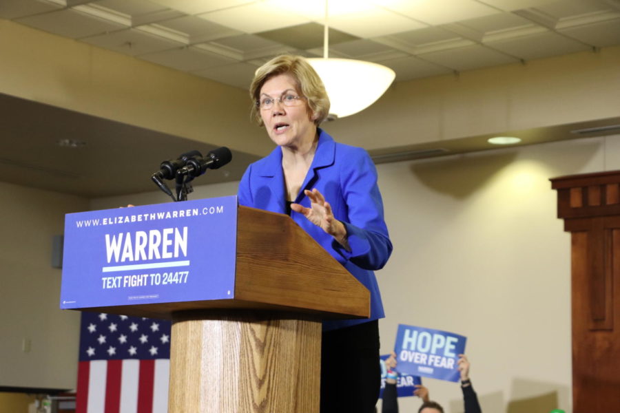 Senator Elizabeth Warren address the crowd at her Des Moines rally on the night of the 2020 Iowa Caucuses.