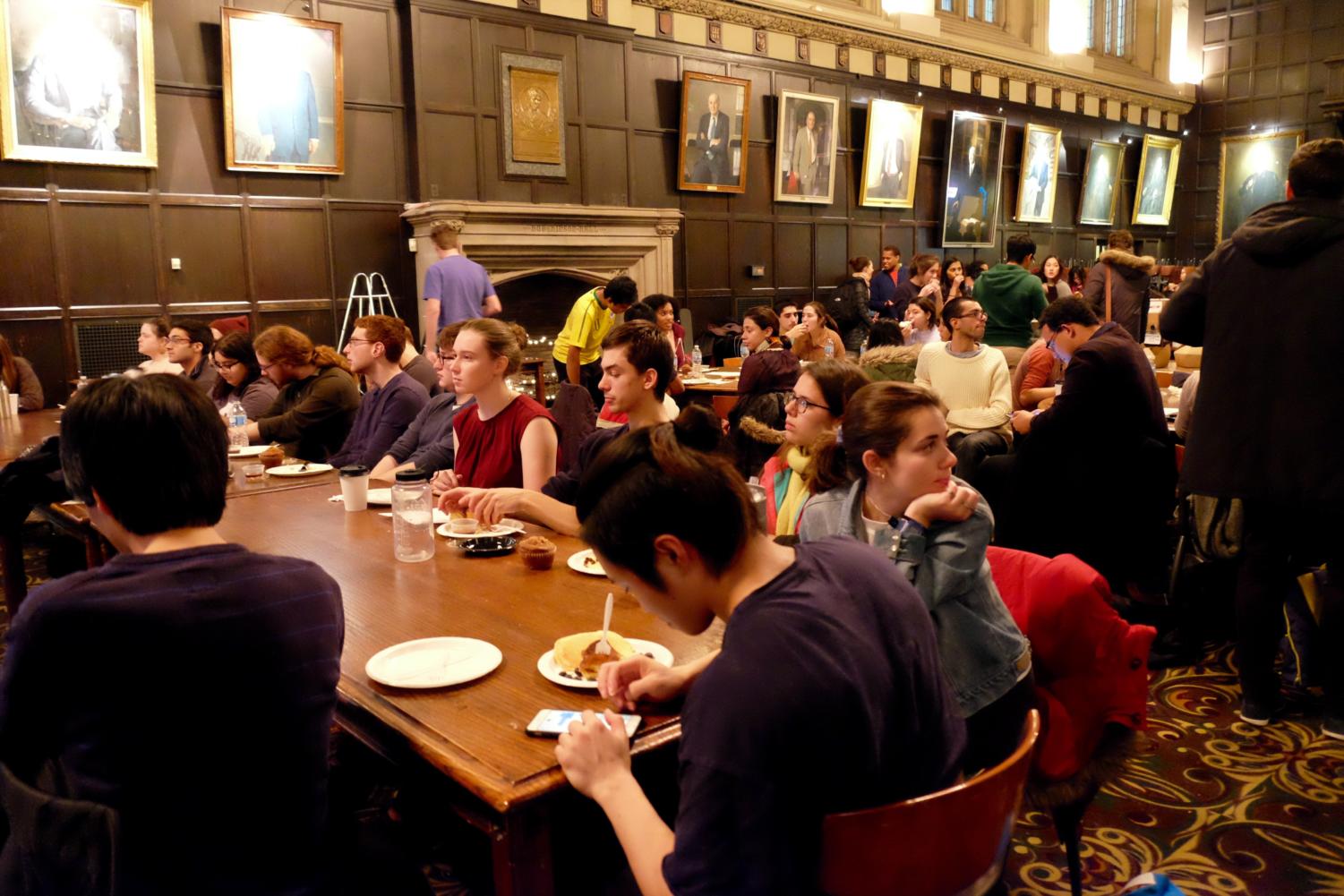 Students fill Hutchinson Commons on Friday.