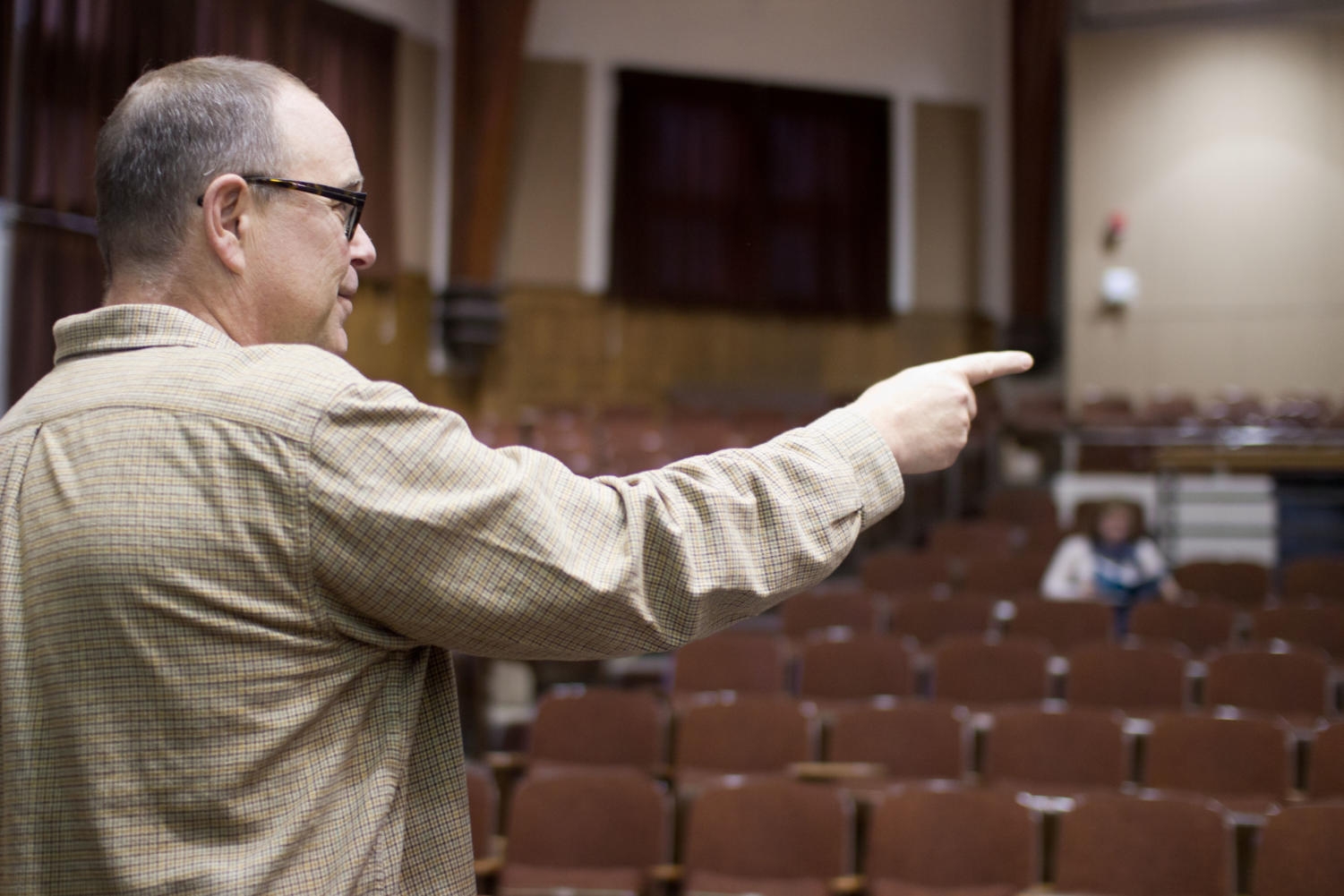 Douglas MacAyeal, who is teaching Global Warming for the first time this quarter, has worked to make the material fresh and the class engaging. “Students make personal choices,