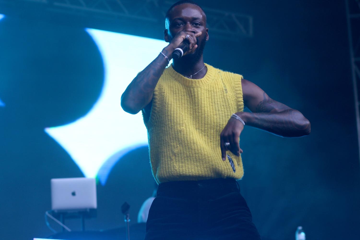Goldlink performs on the American Eagle stage