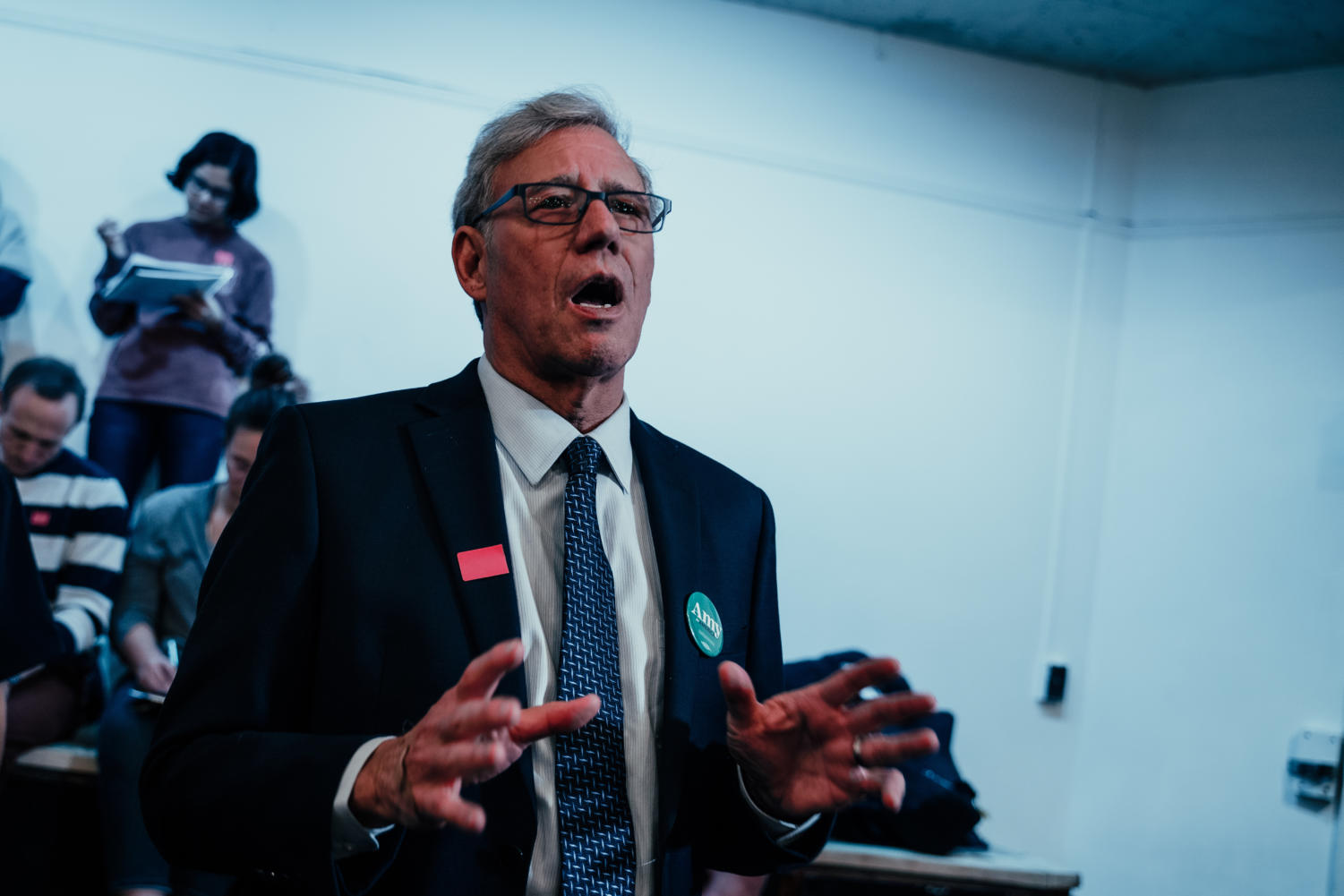 UChicago Law professor Geoffrey Stone speaks to the room on behalf on of his former student Amy Klobuchar (JD'85).