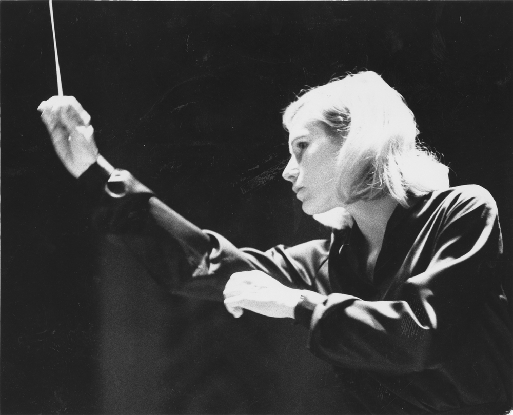 Barbara Schubert, conductor of the University of Chicago Symphony Orchestra, and winner of the 1982 American Conductors Competition. Photo taken in 1980s.