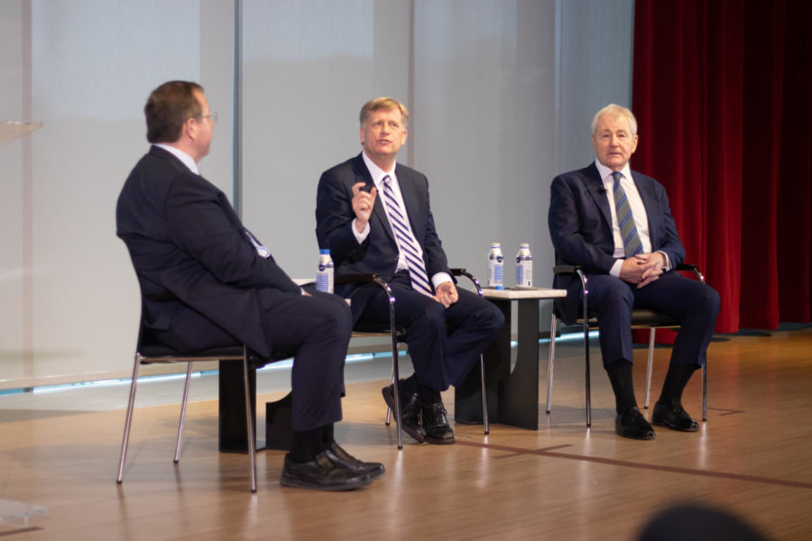 Former U.S. Secretary of Defense Chuck Hagel and former U.S. Ambassador to Russia Michael McFaul discussed the Ukraine War at the David Rubenstein Forum on March 24