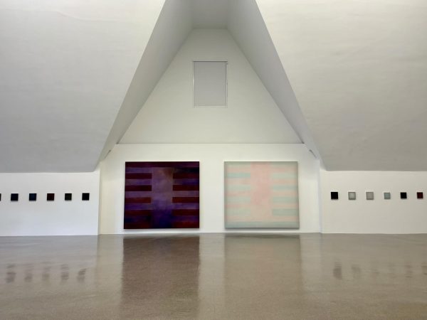 The largest paintings in Change, I Ching (64 Paintings), bearing similar hexagram patterns.