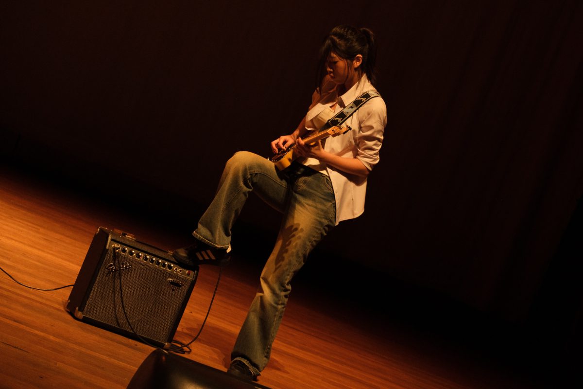 First-year Jisoo Yu performed several songs with her musical quartet Jisoo & Chingus.